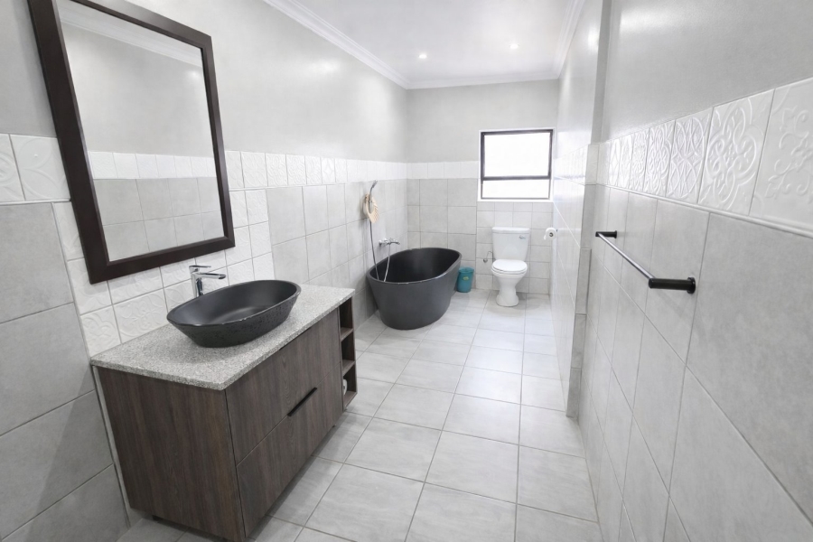 6 Bedroom Property for Sale in Sasolburg Ext 23 Free State